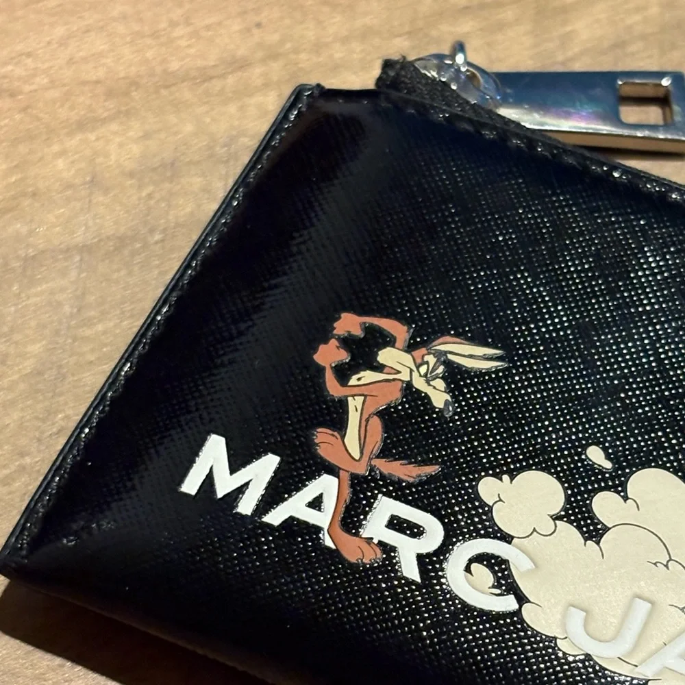 Marc Jacobs X Looney Tunes
Key Wallet - Picture 5 of 14
